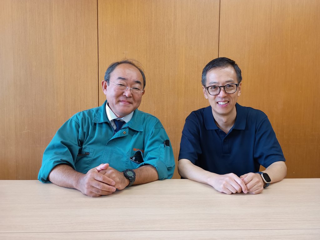 植松努さんと弊社代表・楠浦崇央の対談の様子